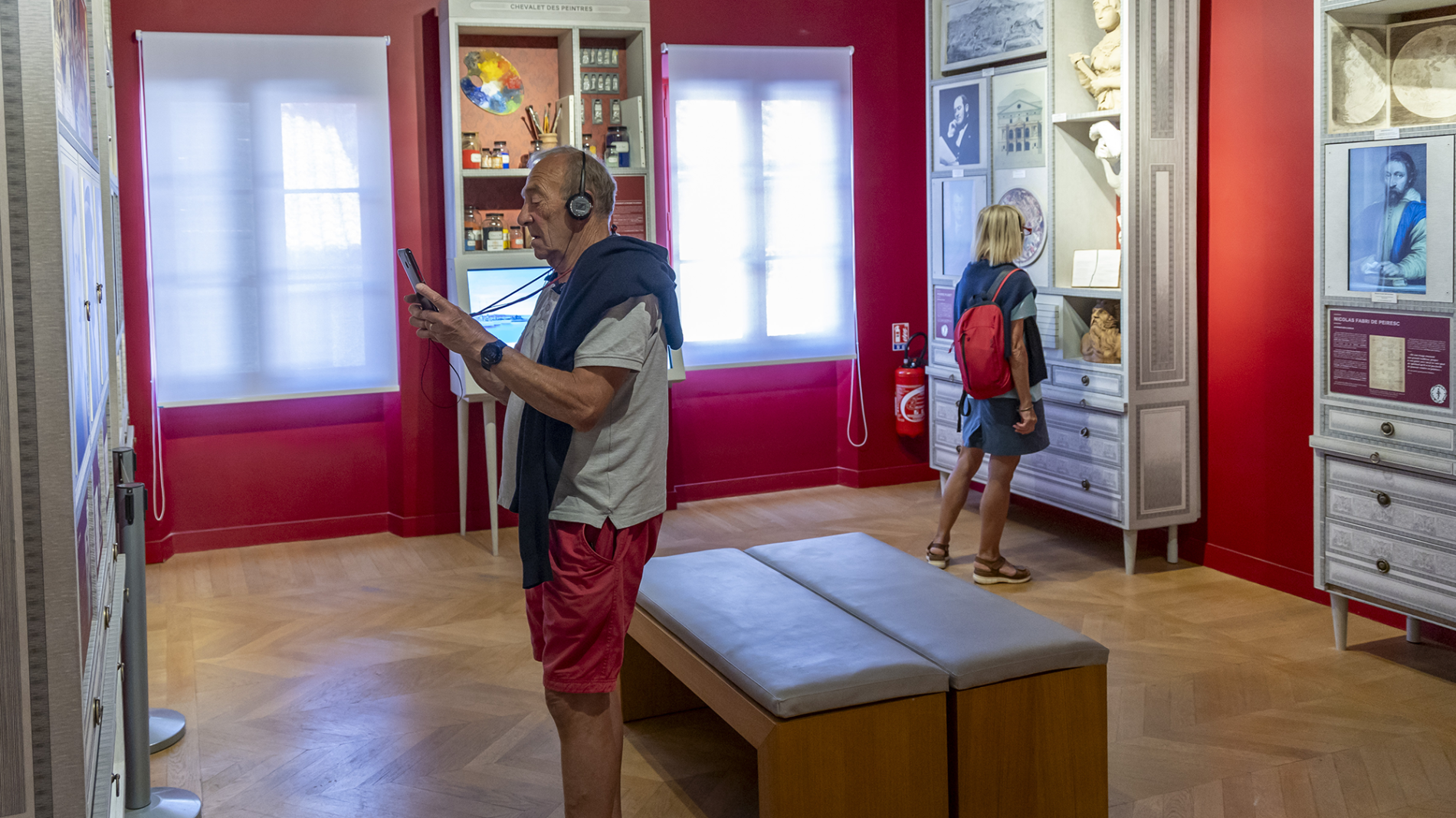 Salle cabinet de curiosité